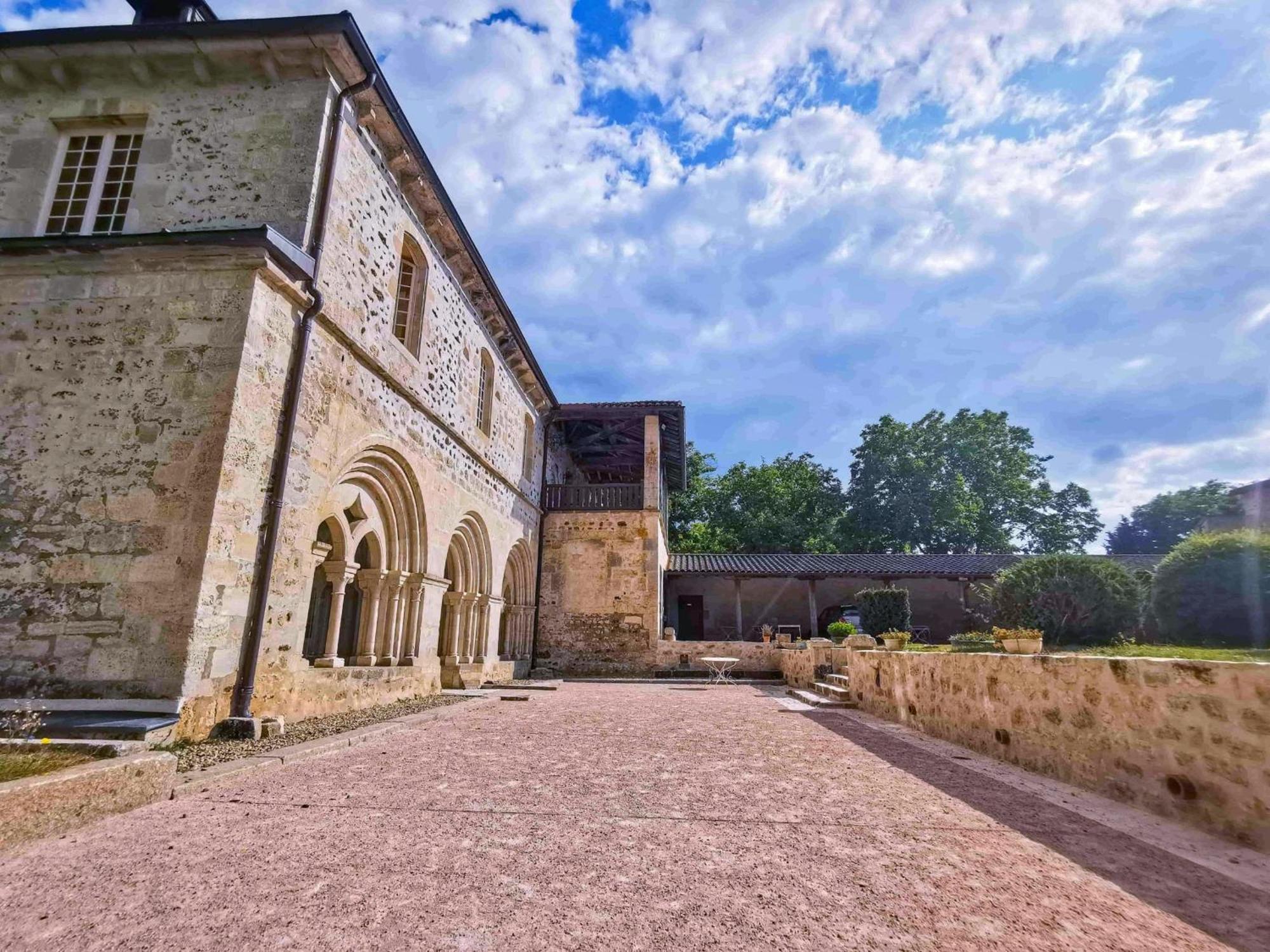 Abbaye Saint Gilbert Bed and Breakfast Exteriör bild